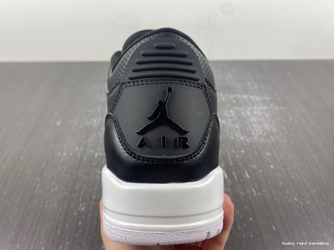 Rep Husky Cyber (2016) Monday Retro 3 Jordan 136064-020 0816